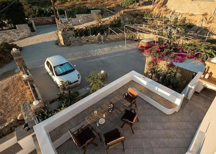 Дом отдыха 7days-suite & Seaview Agkidia